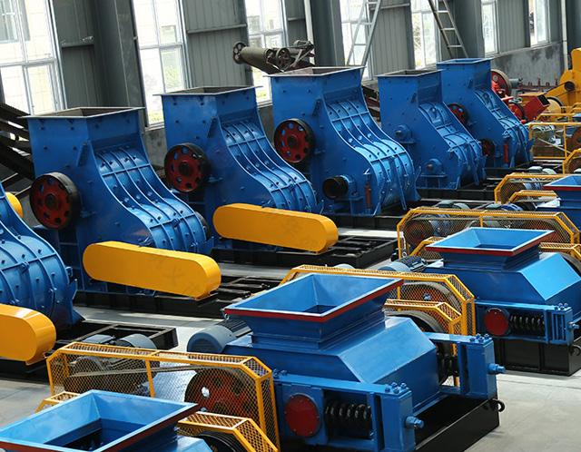 硫磺粉碎易堵認(rèn)準(zhǔn)無篩底雙級破碎機(jī)專治各種高濕物料